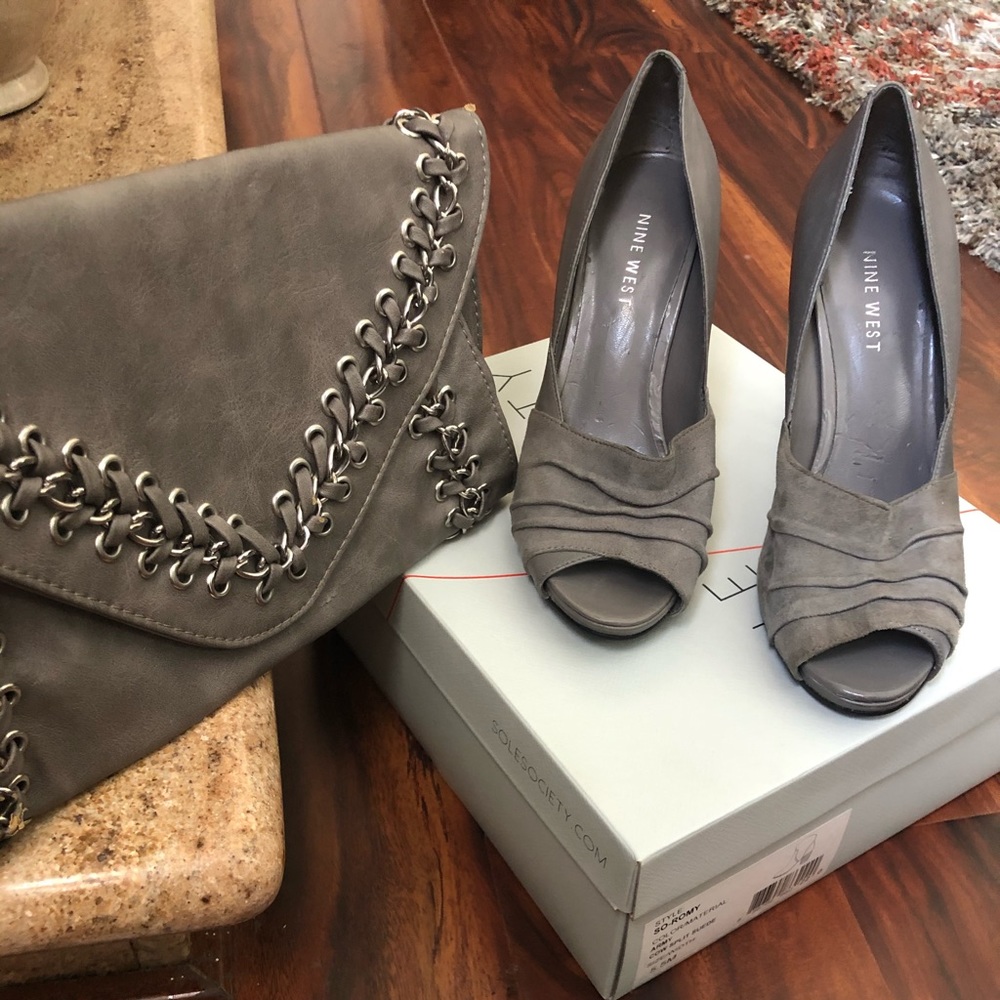 Nine West Peep Toe Pump